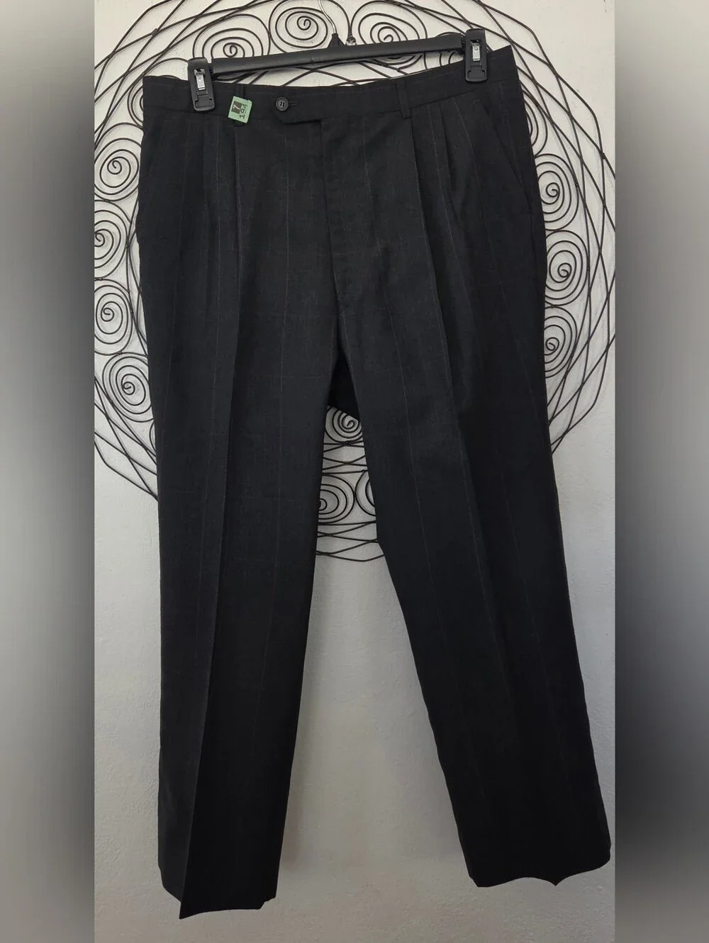 Ashford & Reede Men's Charcoal Gray Windowpane Suit 44S 34x27 Poly Wool Blend